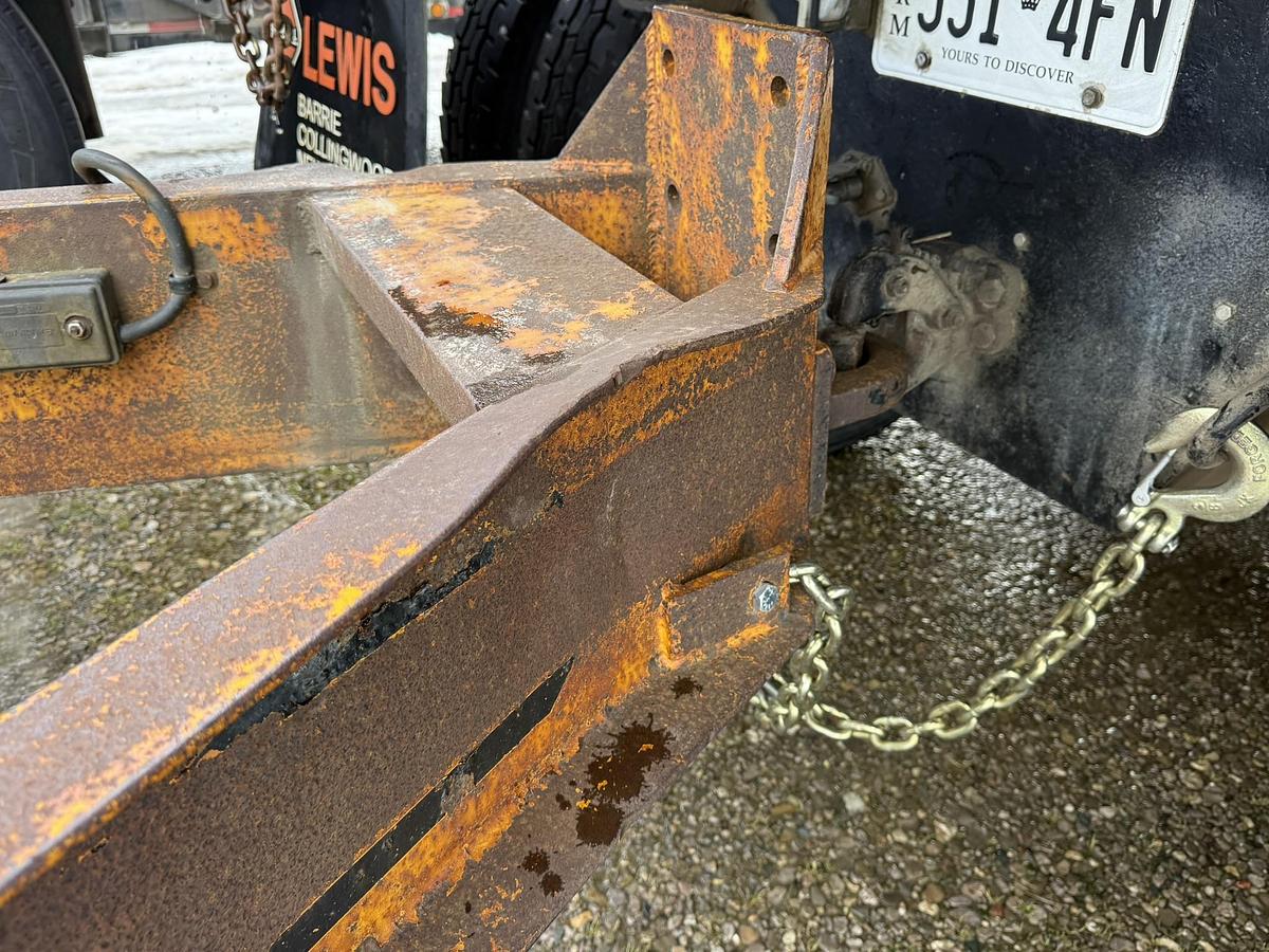 Used Hudson 23' Deck Over, Tri-Axle, Ramps