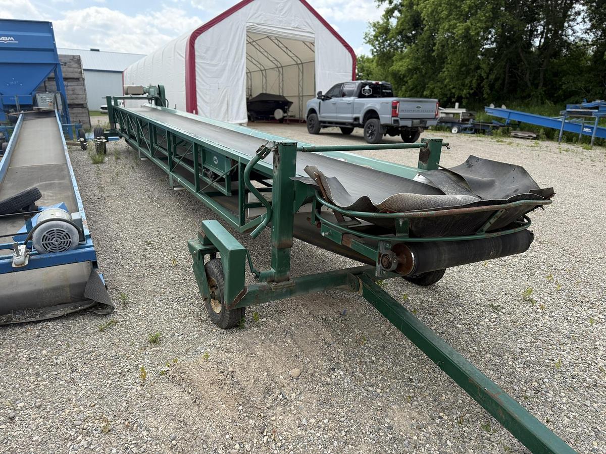 Used LWL  60' Telescopic Conveyor, 30" Belt, Single Phase