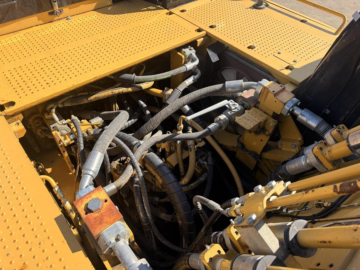 Used 2011 Caterpillar 345DL