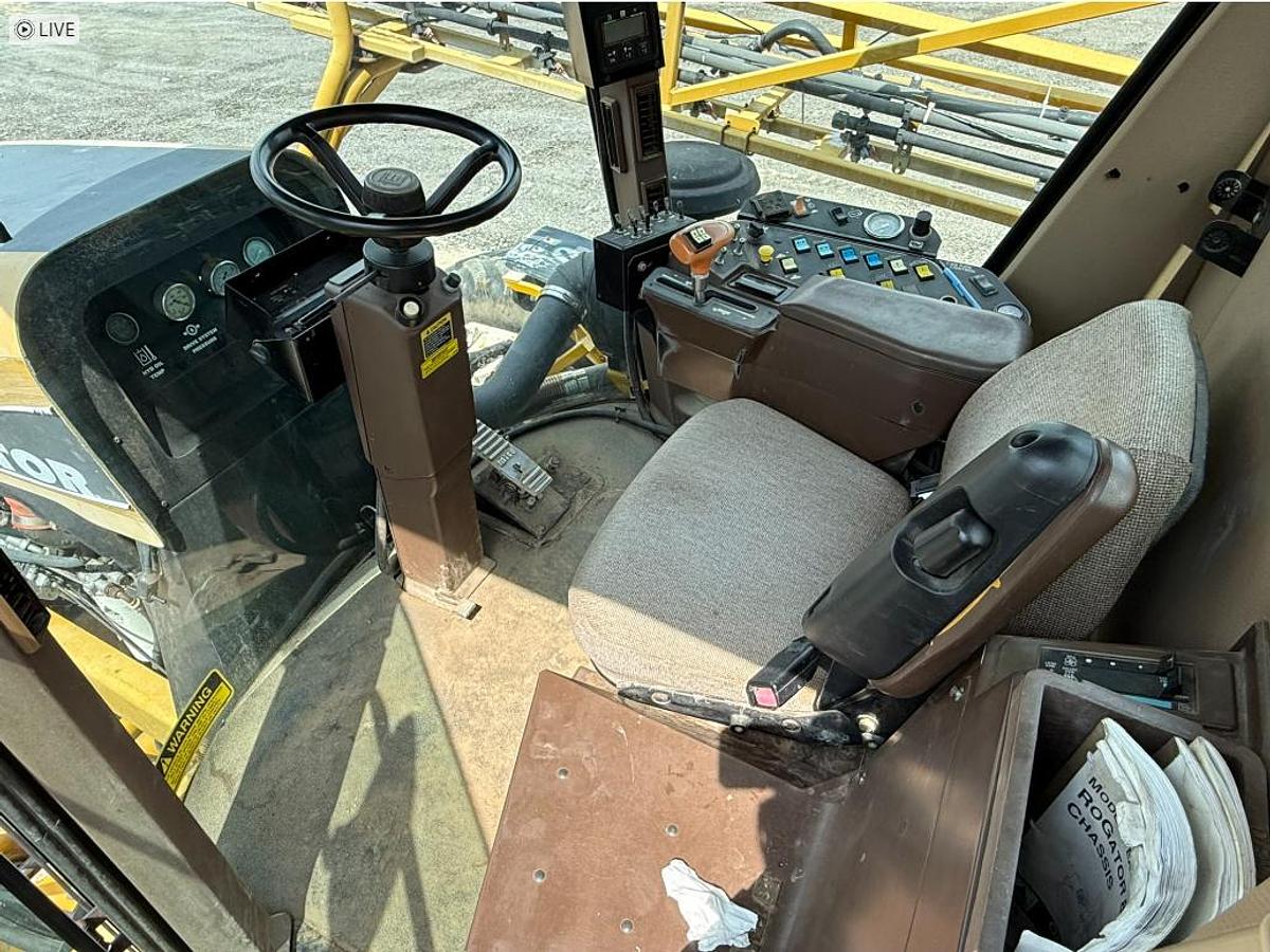 Used 2003 Rogator 1064, 1060 Gallon Tank, 90' Boom, Raven