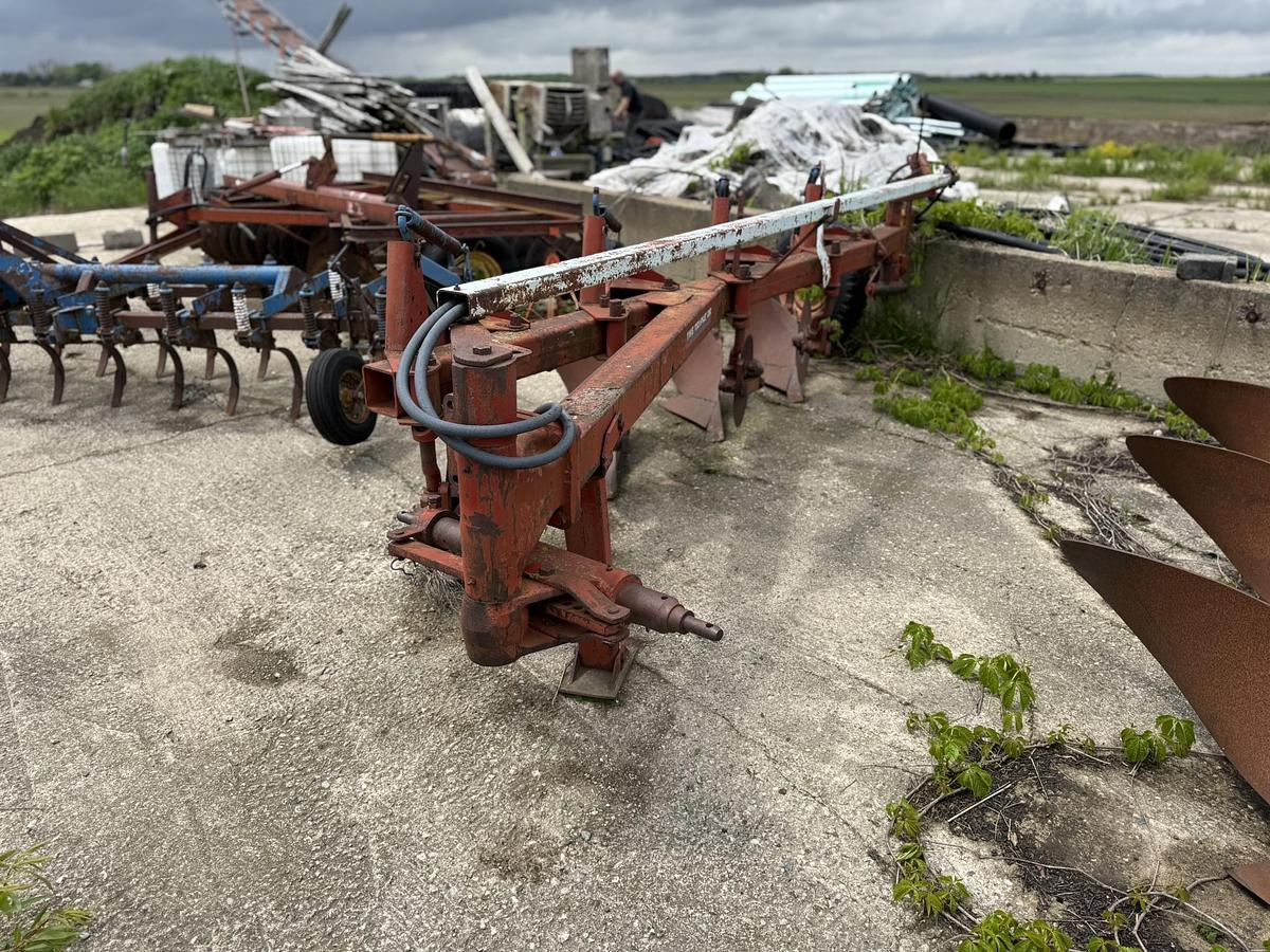 Used Overum 4 Furrow Plow With Steerable Tail Wheel