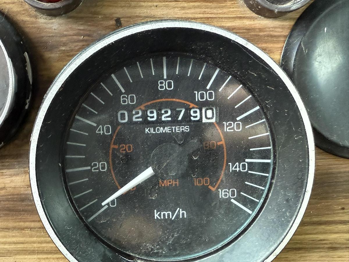 Used Western Star Cat 3406 8LL Eaton Alliston Machinery 24' Bulk Box