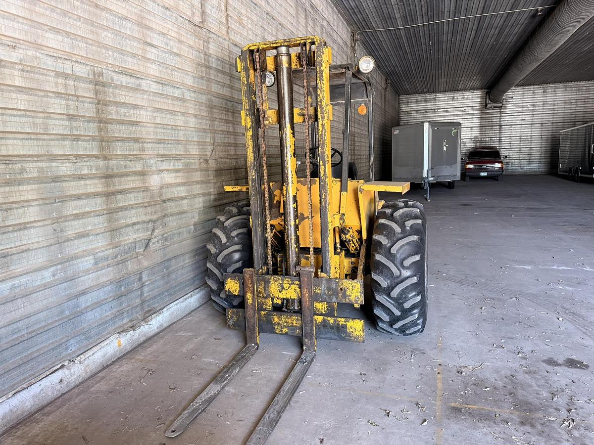 Used Massey Ferguson Lift King, 2 Stage, Side Shift Fork Lift