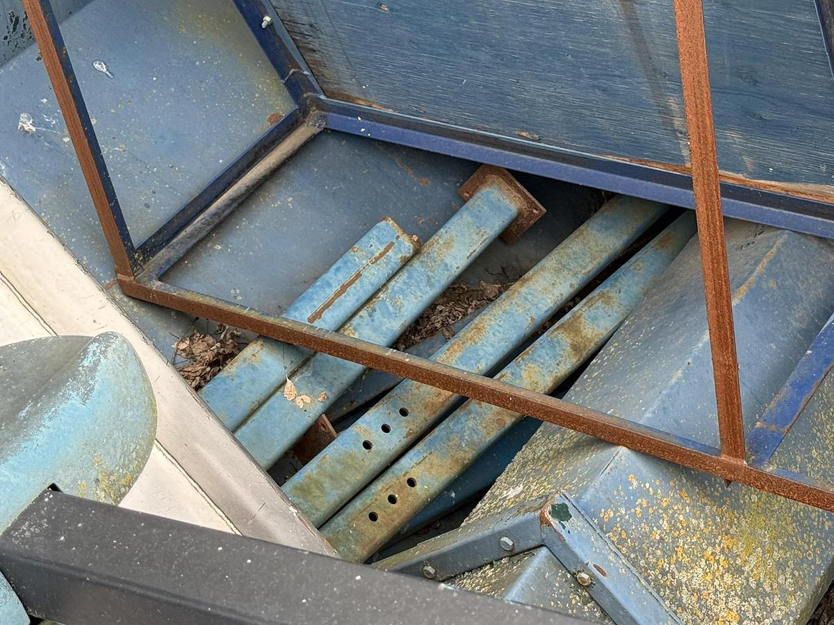 Used Alliston Machinery 500 CWT (25 ton) Hopper