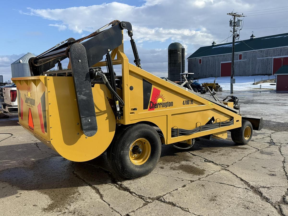 Used 2008 Cherrington 4700 XL Beach Cleaner
