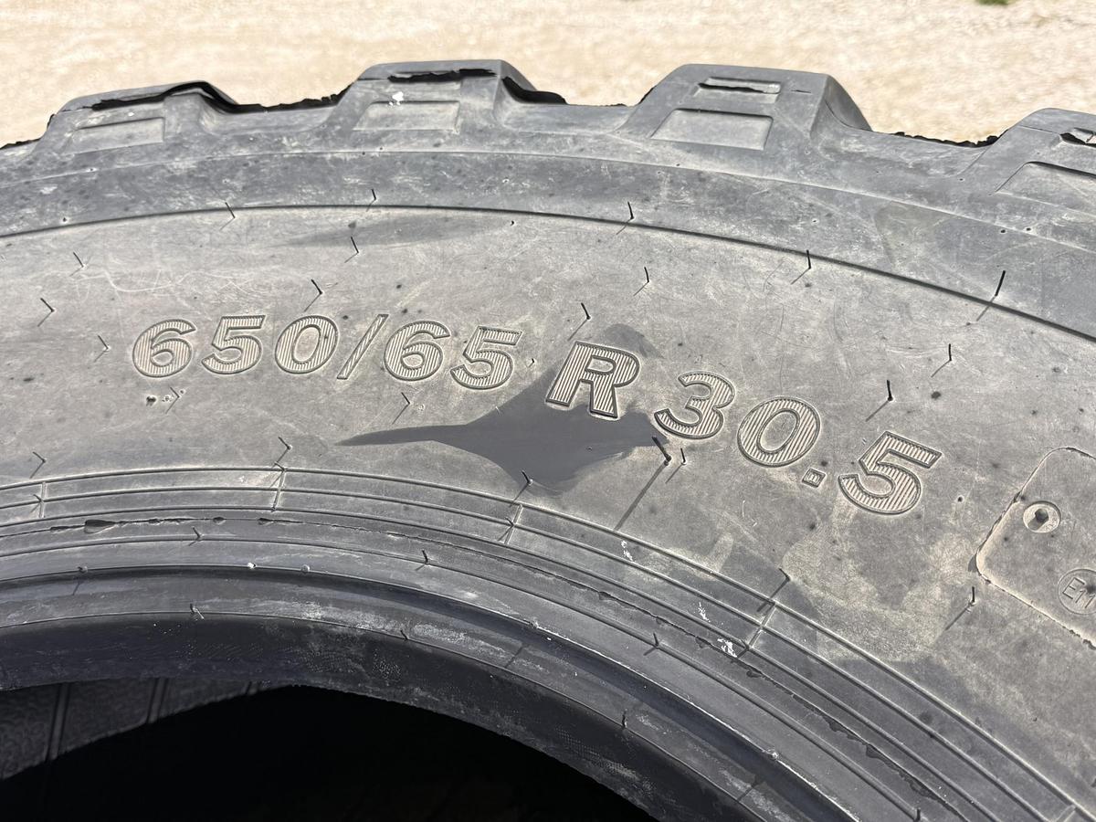 Used Alliance 650/65R30.5 Floater Tires