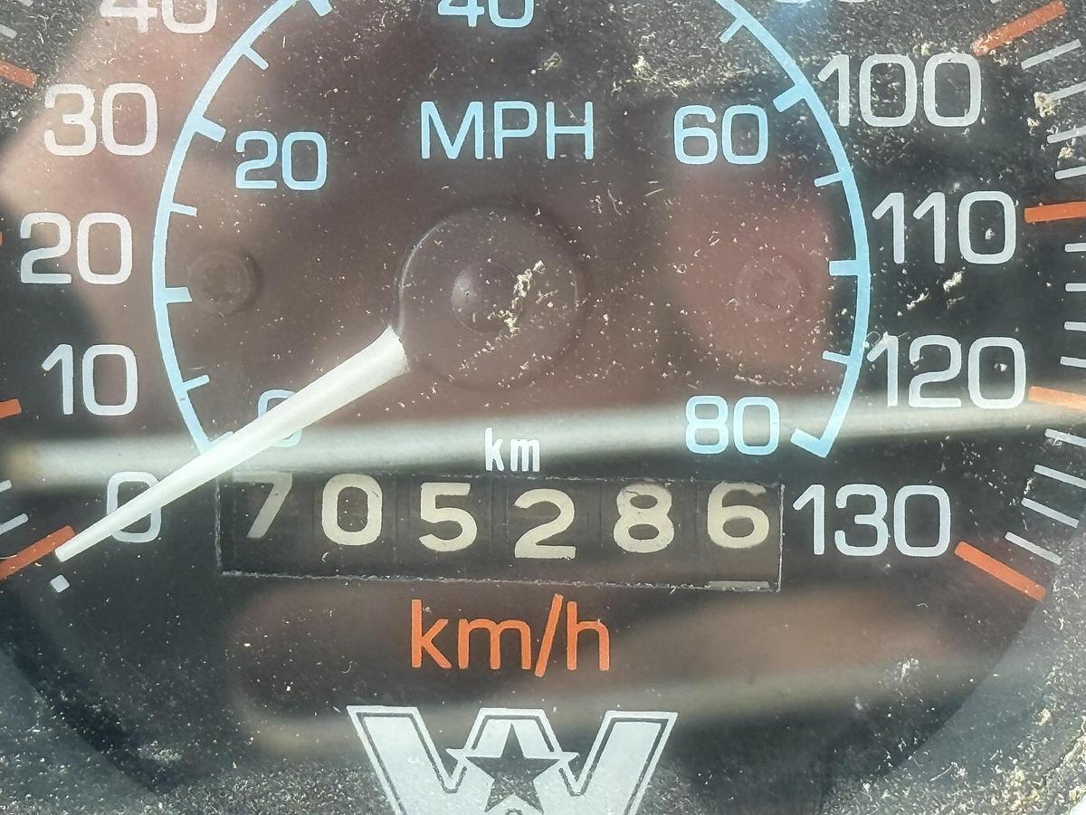 Used 1988 Western Star Stainless 3000 Gallon Water Truck, 400 Cummins, Eaton 15 SPD