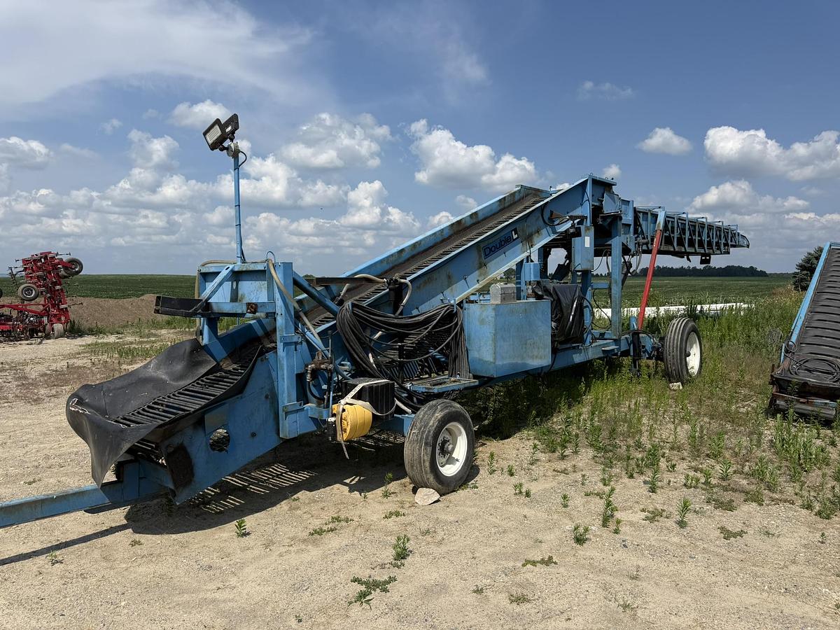 Used Haines Bin Piler, 55' Boom, Wireless Remote, 2700 CWT/hour