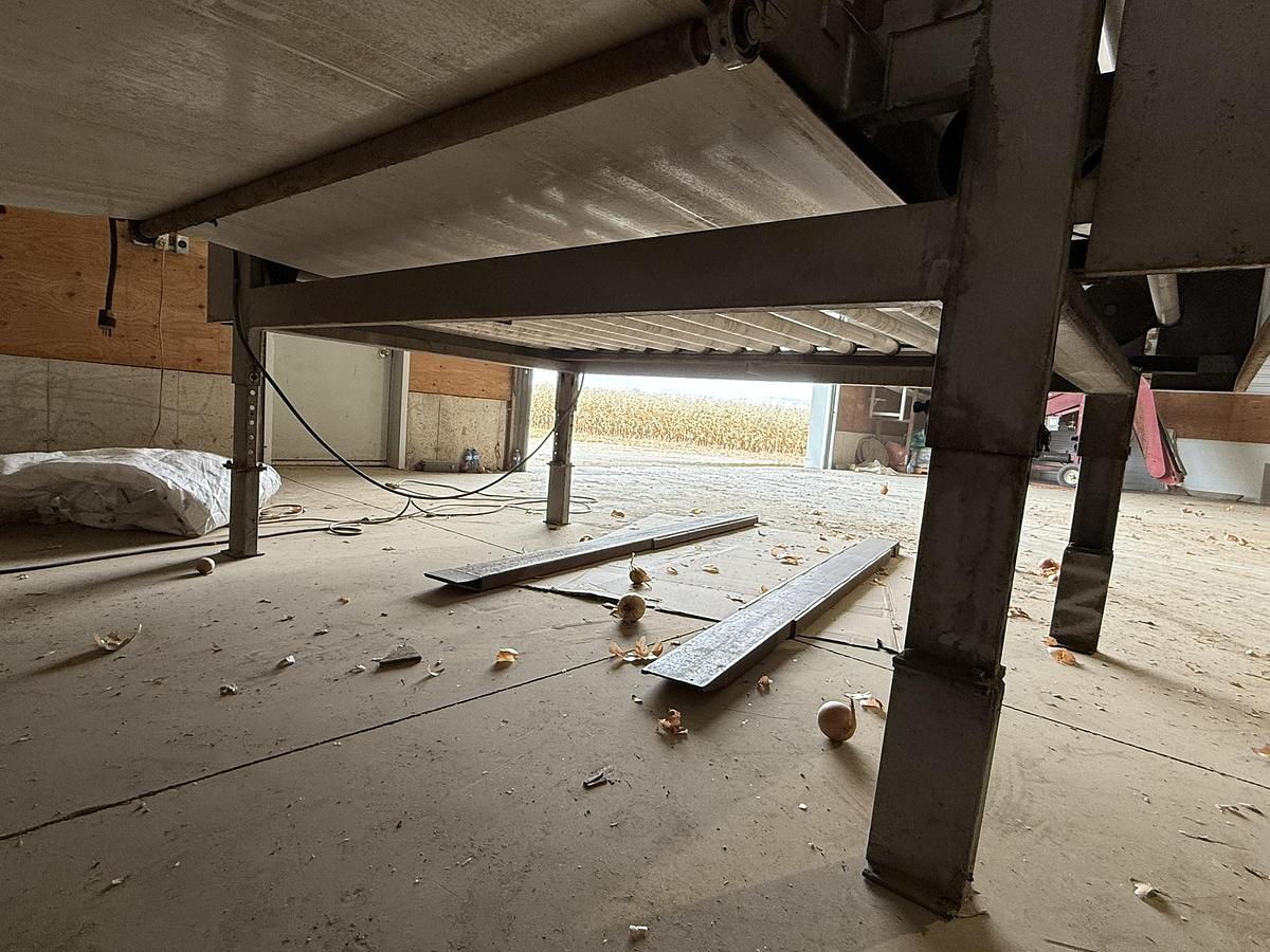 Used Kerian L50 50" Sizer with 5 Lane Table