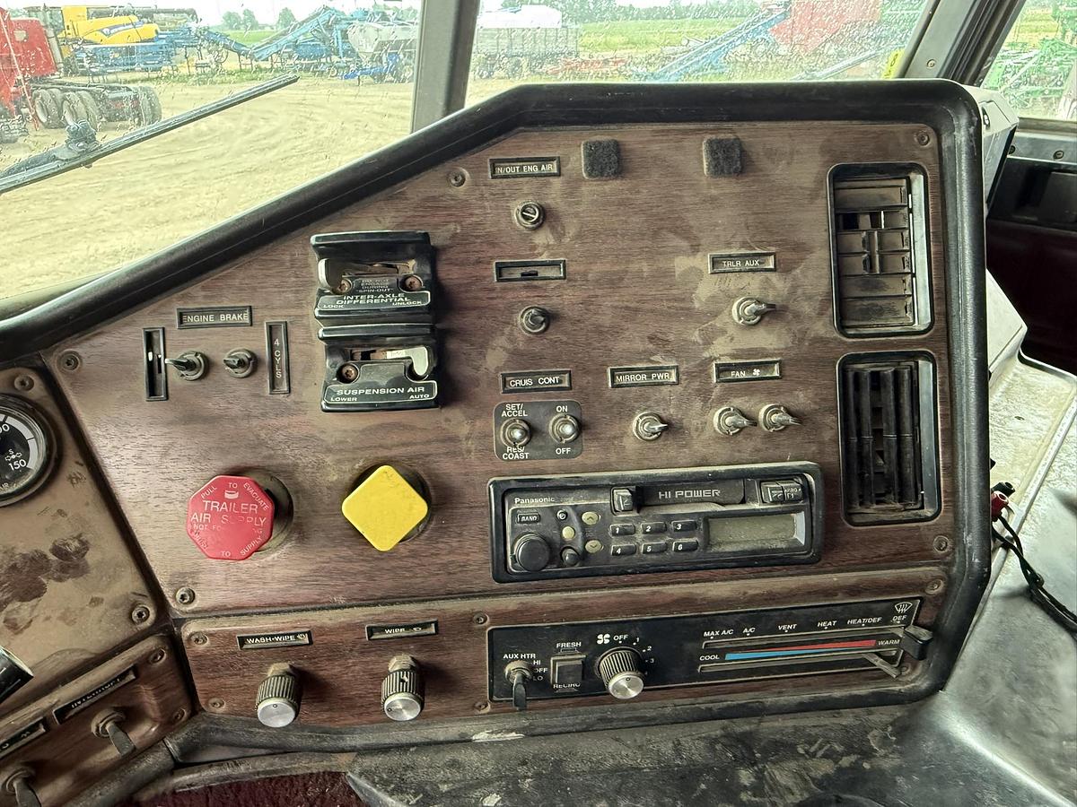 Used Freightliner FLB Cab Over, Cat 350, 13 Speed