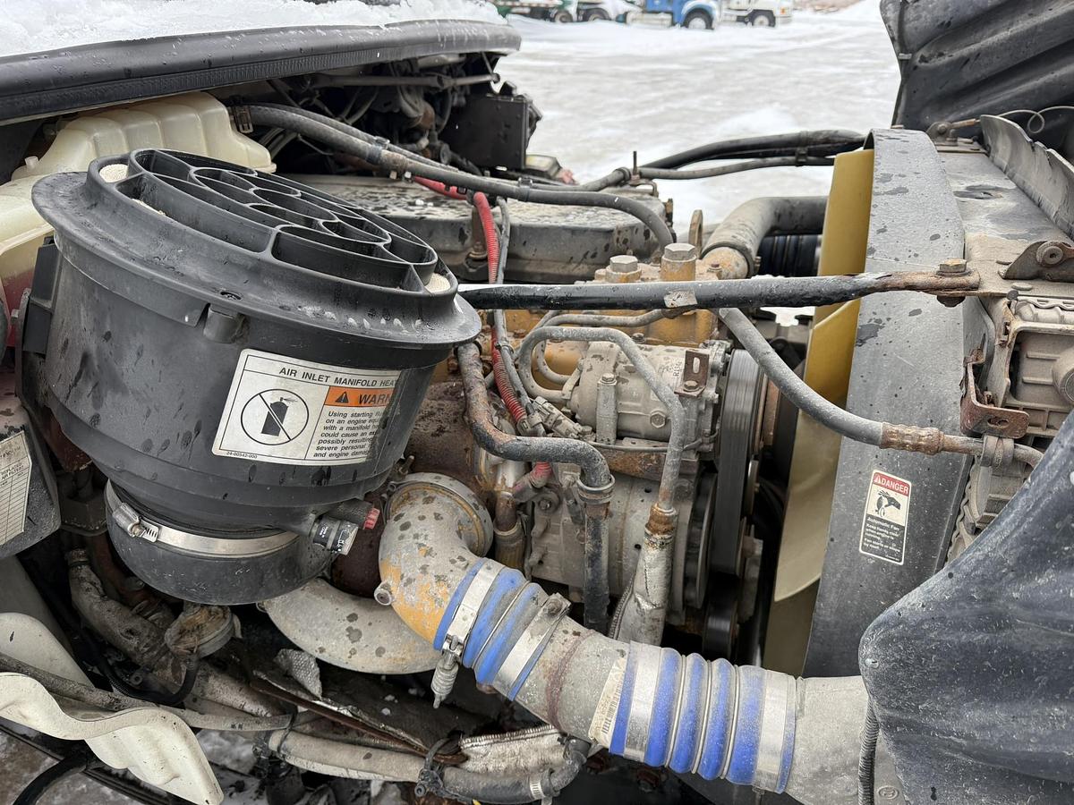 Used 2007 Freightliner Business Class M2, Cat C11, 10 SPeed, 26' Van Body