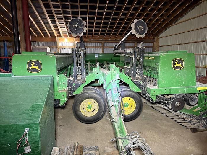 Used 2013 John Deere 455 35', Markers, Scale