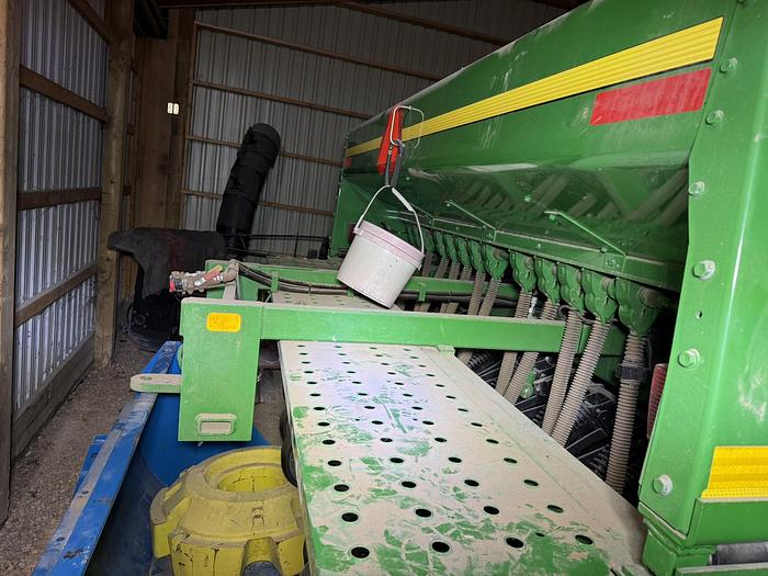 Used 2013 John Deere 455 35', Markers, Scale