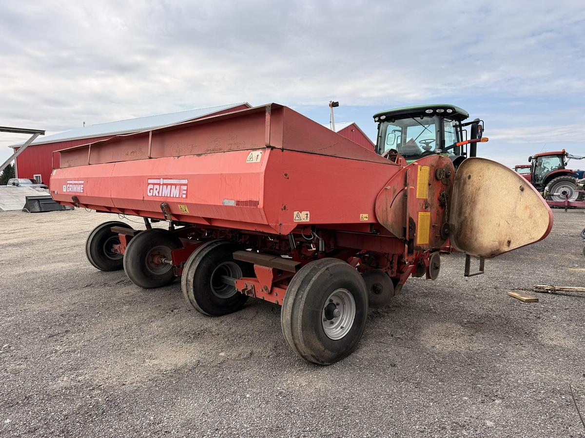 Used 2002 Grimme GL36Z 6 Row Cup Planter