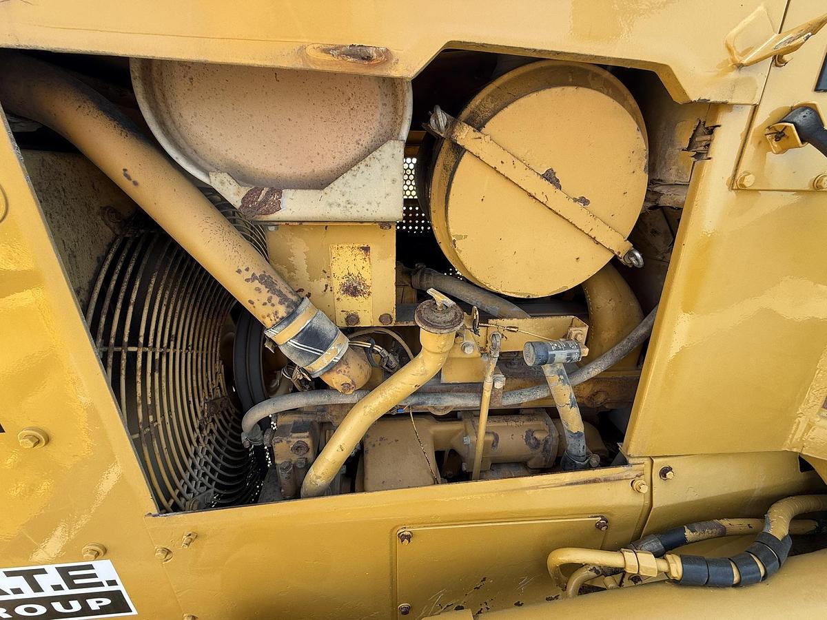 Used 1988 Caterpillar D5H Dozer
