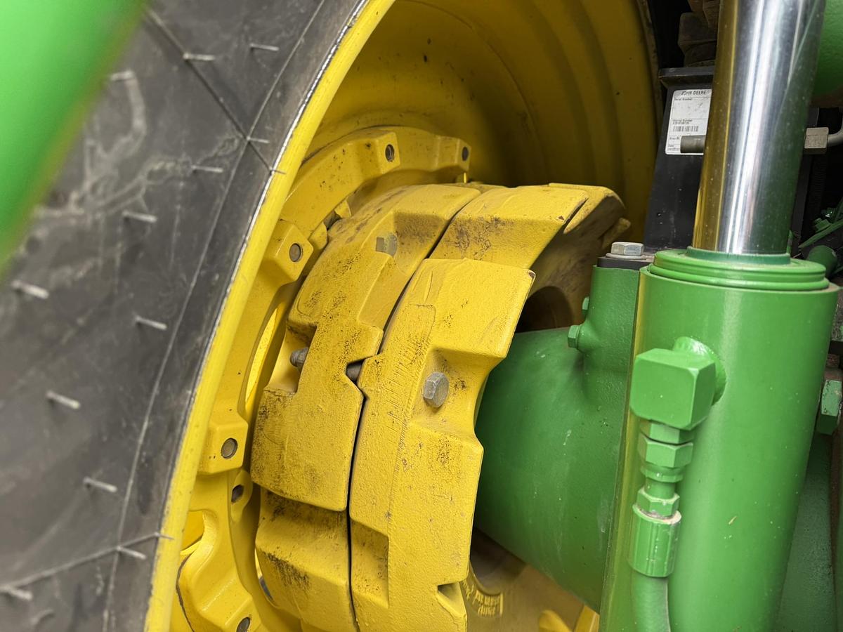 Used John Deere 8245R