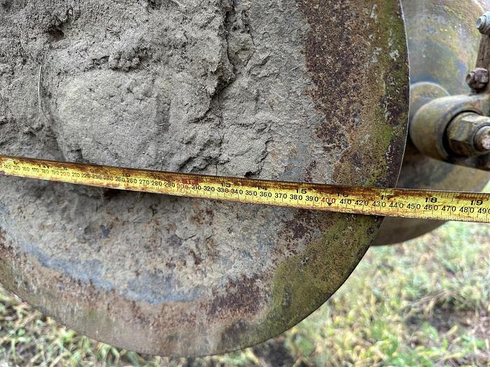 Used John Deere 2700 7 Shank Disk Ripper