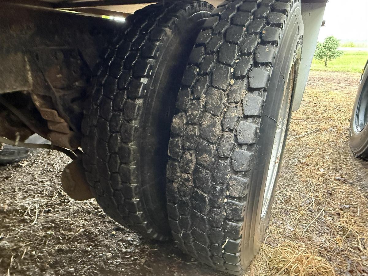 Used Freightliner Cat 350, 8LL Alliston Machinery Box