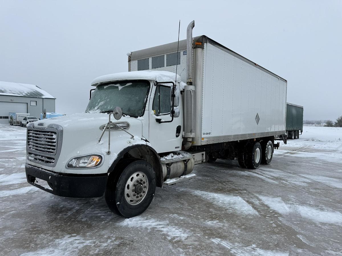 Used 2007 Freightliner Business Class M2, Cat C11, 10 SPeed, 26' Van Body