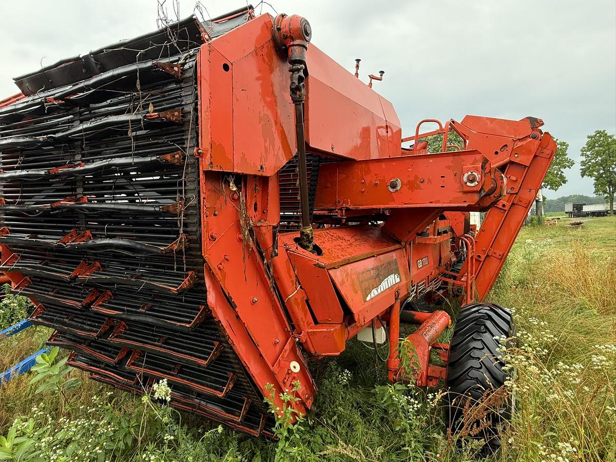 Used Grimme GB1700 2 Row Harvester