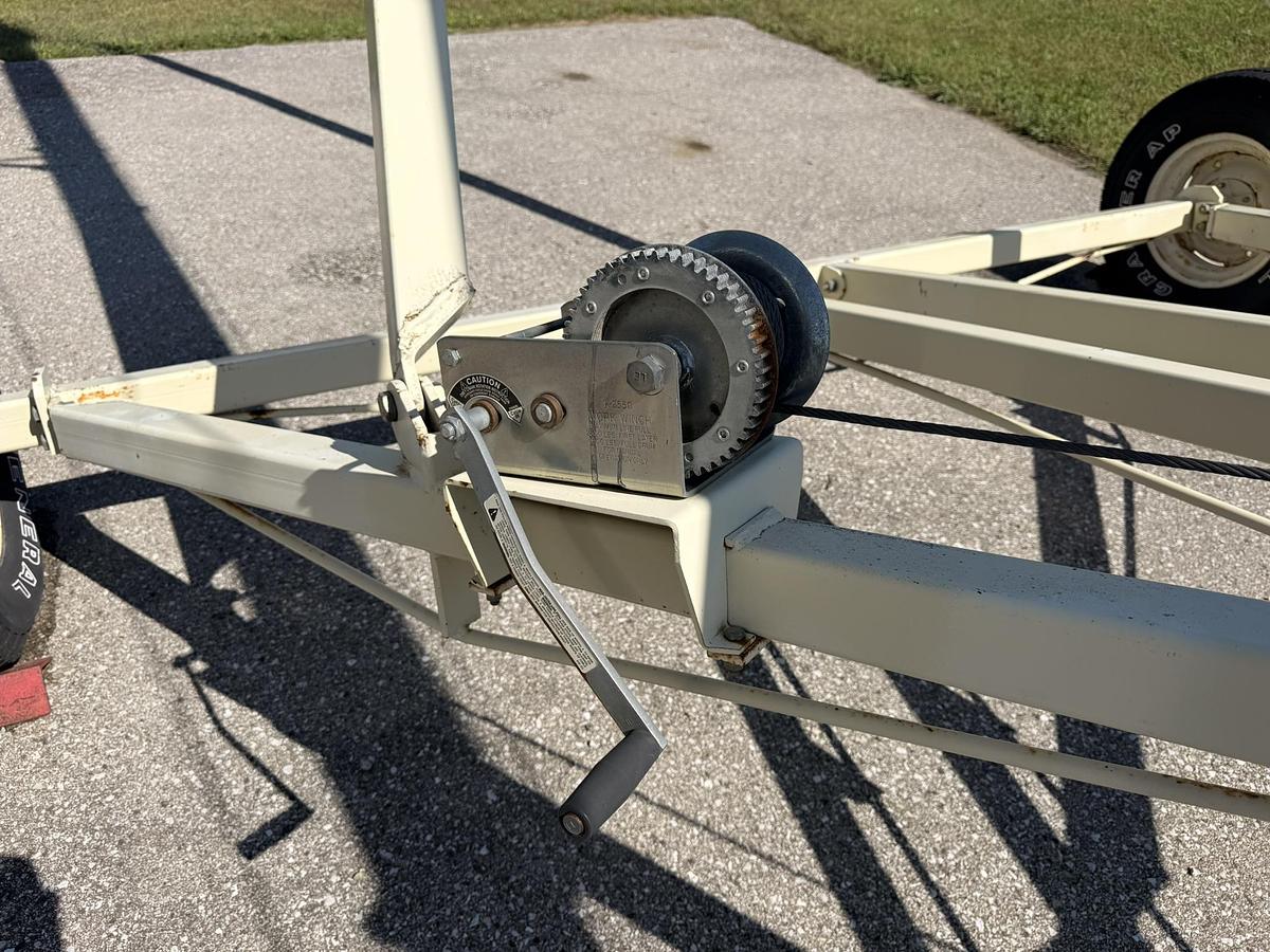 Used Farm King 861 Scissor Lift Auger