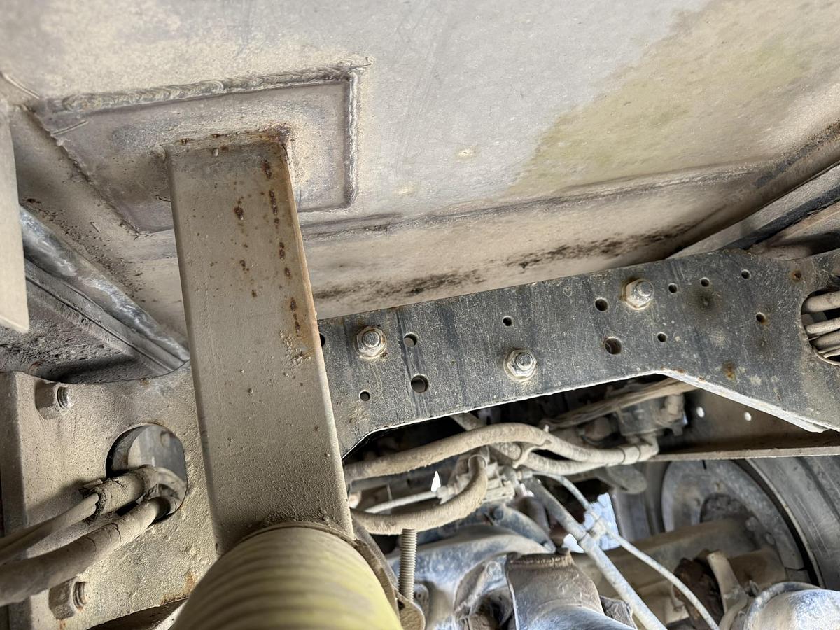 Used 1988 Western Star Stainless 3000 Gallon Water Truck, 400 Cummins, Eaton 15 SPD