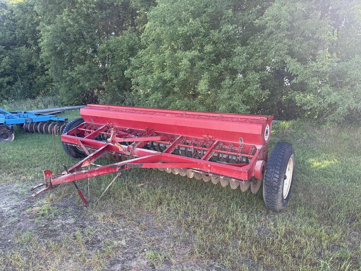 Used 1959 International Harvester 10 Plane Grain Drill
