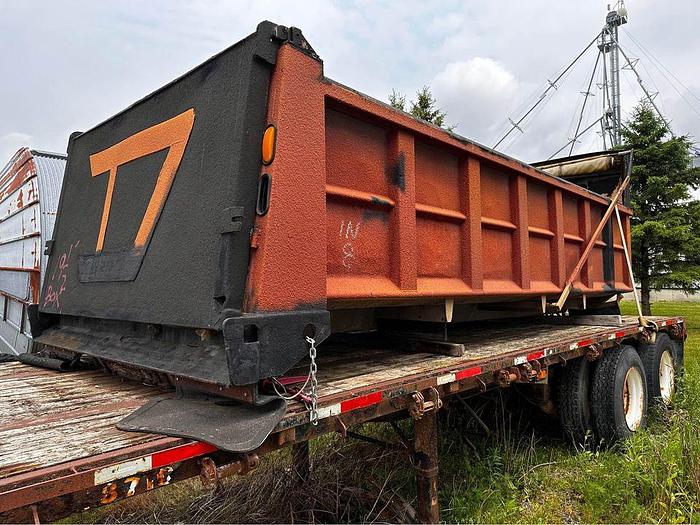 Used 19.5' Dump Truck Box with 30 Ton Hoist