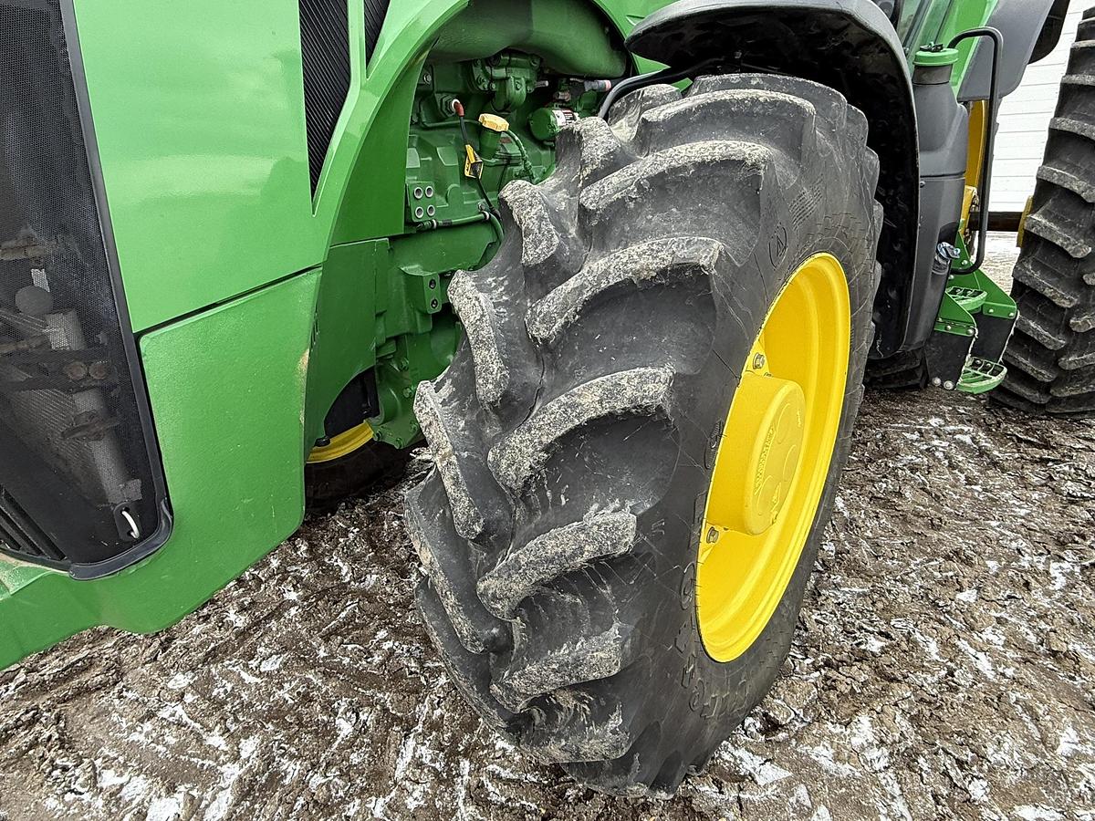 Used John Deere 8245R