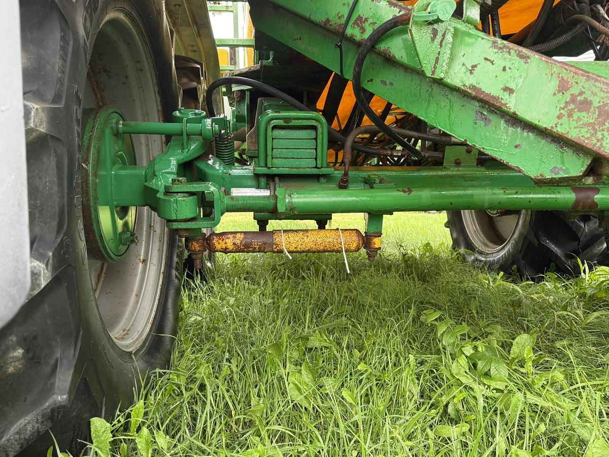 Used Redball 690, 2000 Gallon, 120' Boom,