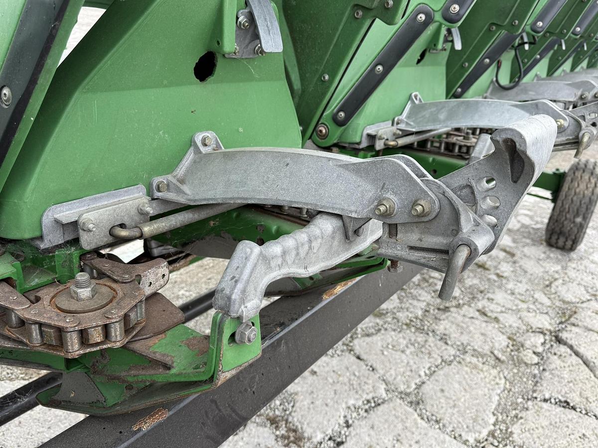 Used 2011 John Deere 608C Stalkmaster, Hyd. Deck Plate, HHS, Field Ready