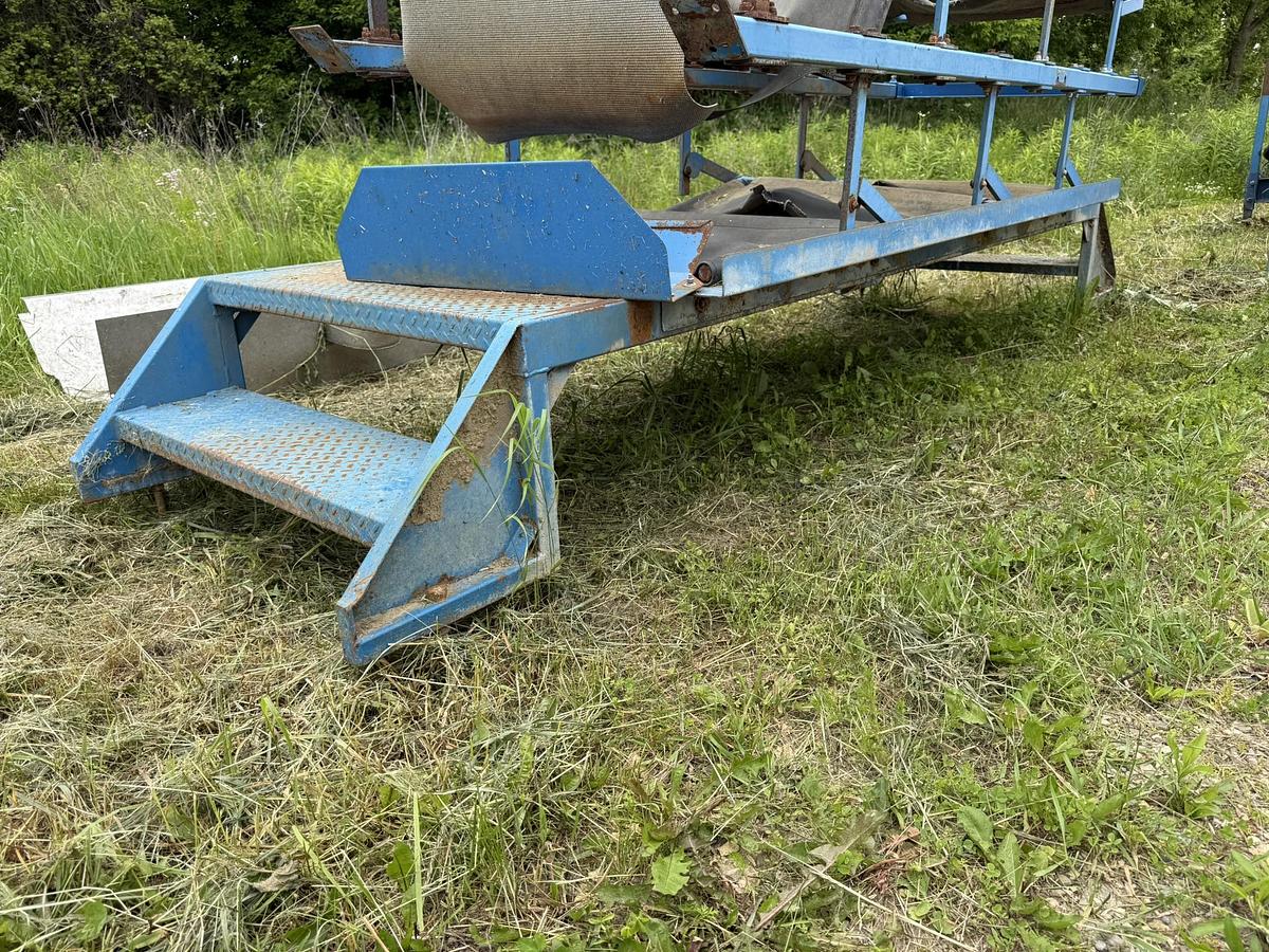 Used WBM 48" Grading Table With Trash Conveyor