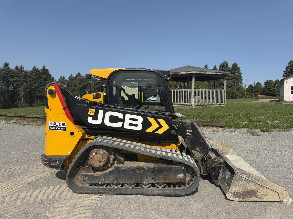 Used 2020 JCB 3TS 8T Teleskid, 13'3" Reach, New Tracks, Cab