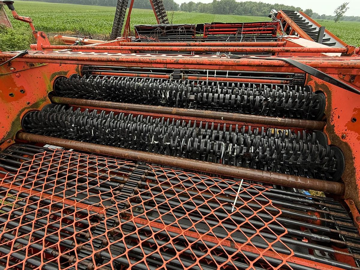 Used Grimme GB1700 2 Row Harvester