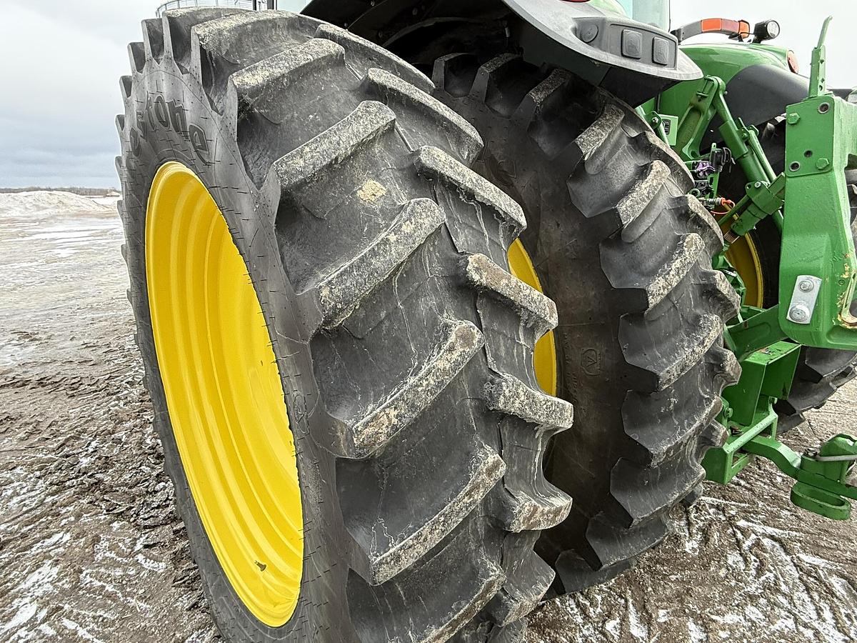 Used John Deere 8245R