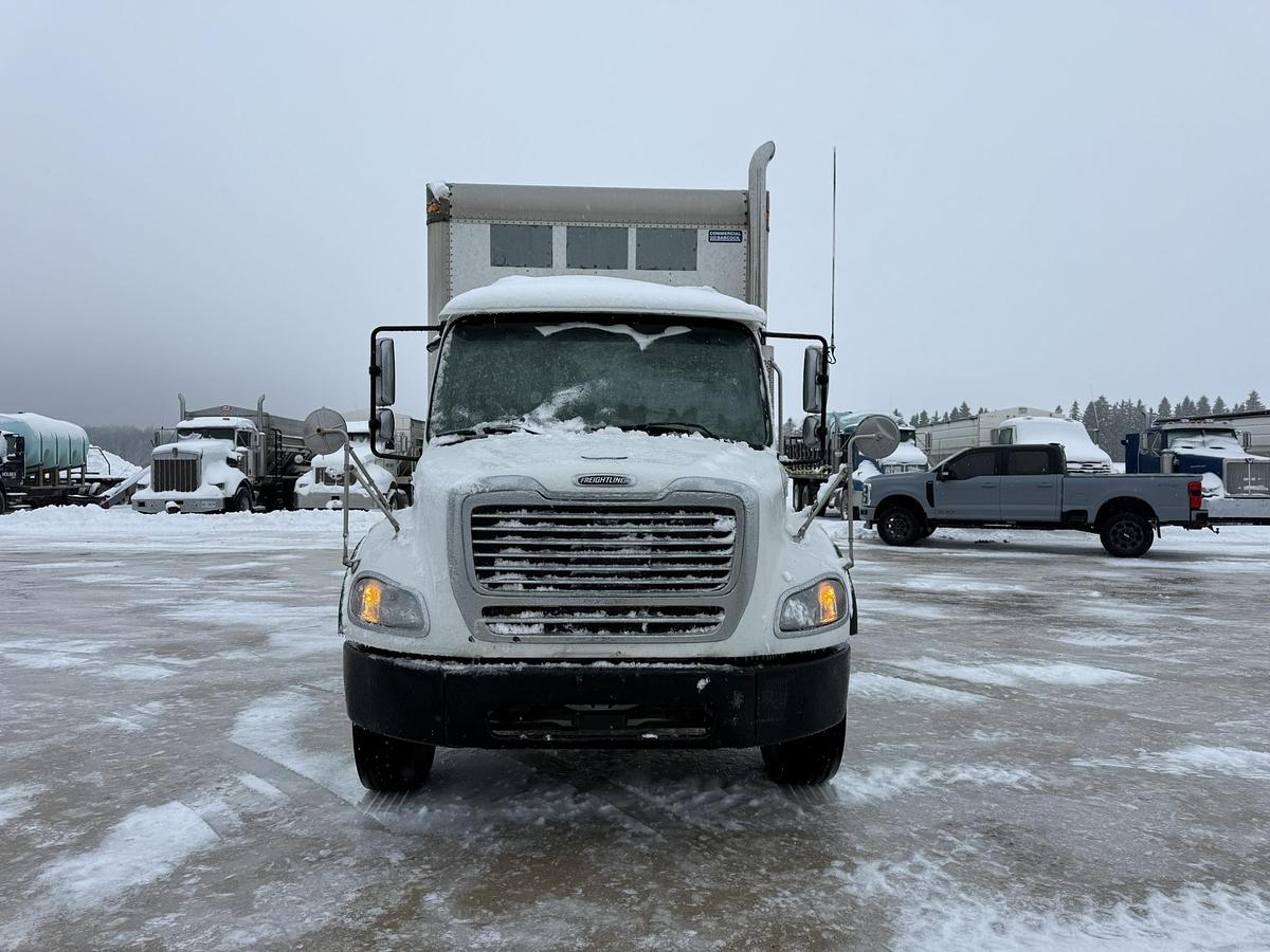 Used 2007 Freightliner Business Class M2, Cat C11, 10 SPeed, 26' Van Body