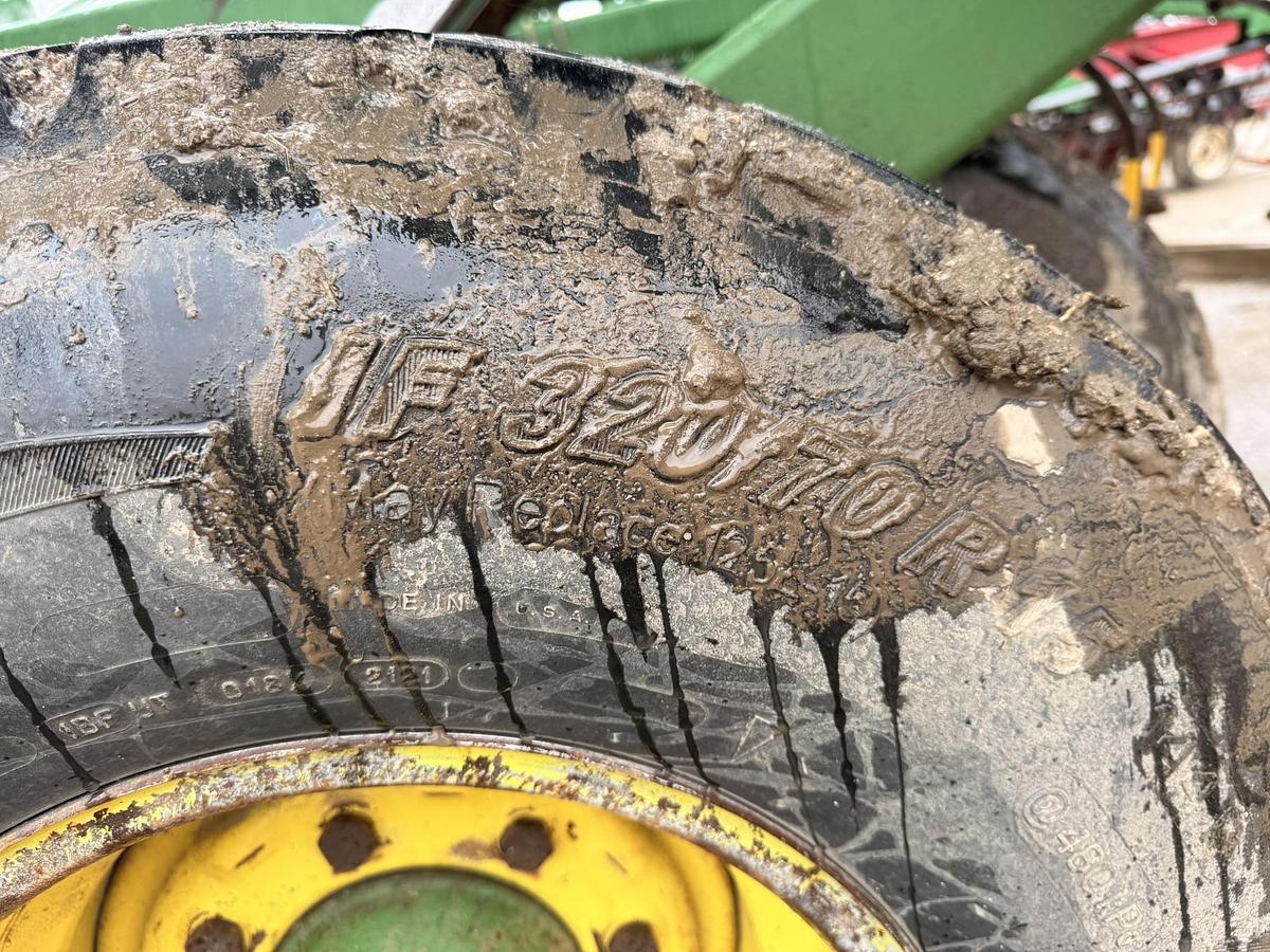 Used John Deere 985 49'5" 5 Section Cultivator