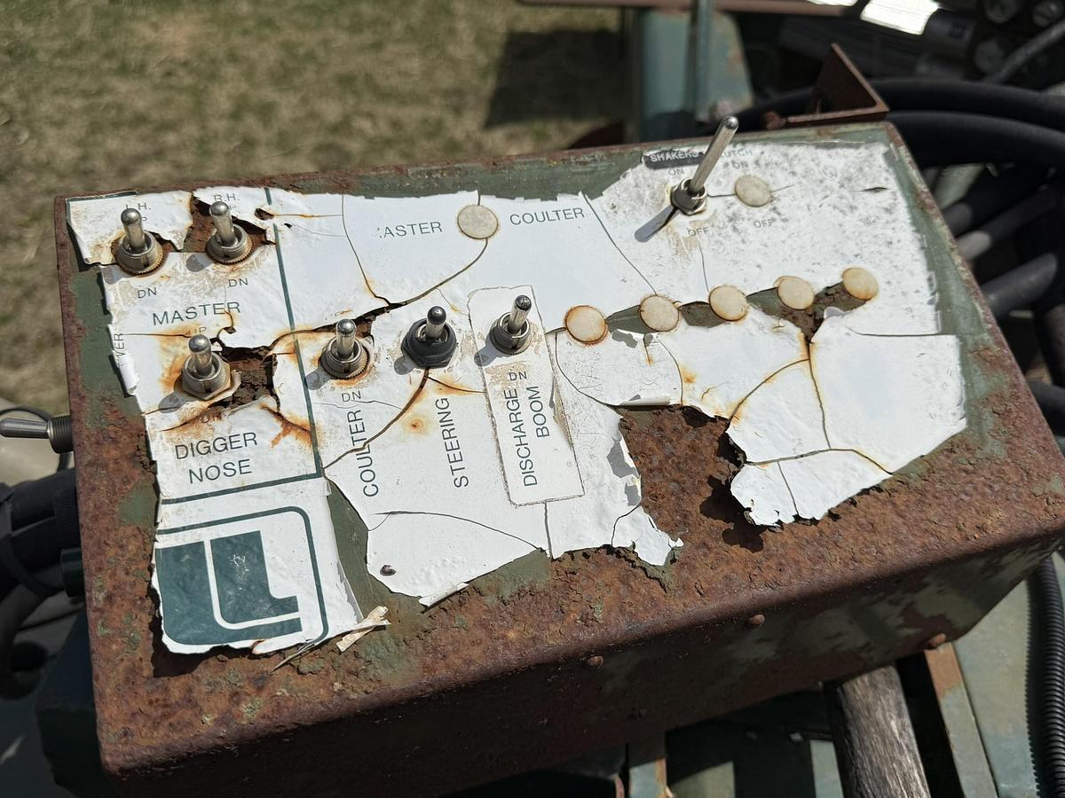 Used Lockwood 4000 4 Row Windrower