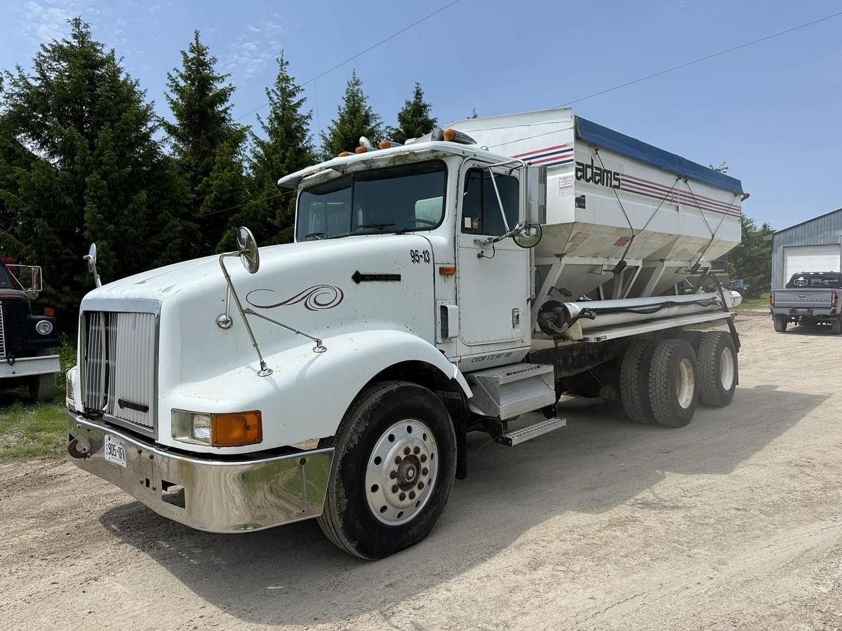 Used 1995 International Adam's 16 Ton Side Shooter Tender Box