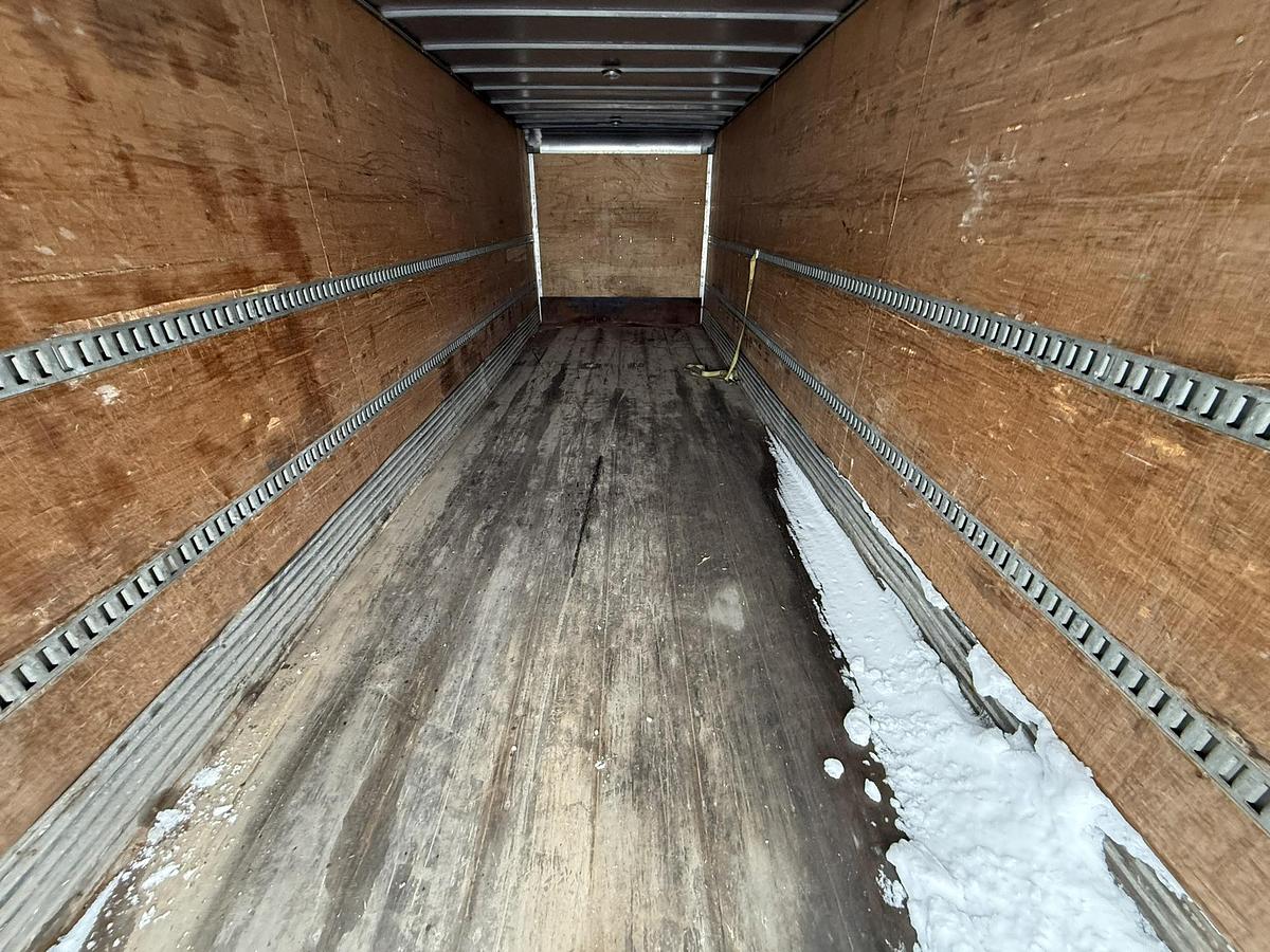 Used 2007 Freightliner Business Class M2, Cat C11, 10 SPeed, 26' Van Body