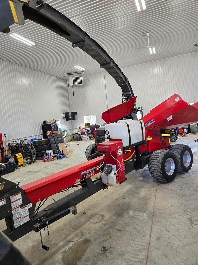 Used 2019 Dion Scorpion 300, 9ft Hay Head, 4 Row Corn Head, Processor