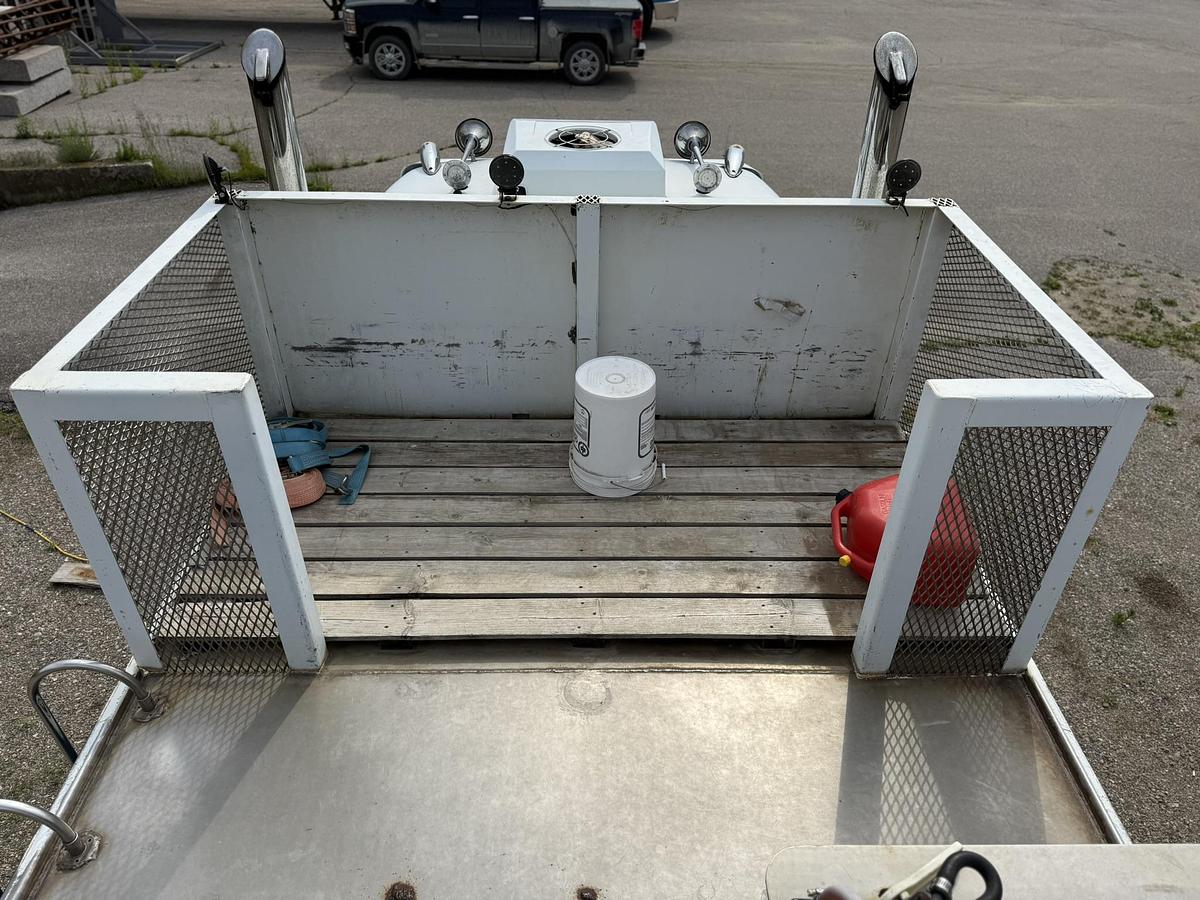 Used 1988 Western Star Stainless 3000 Gallon Water Truck, 400 Cummins, Eaton 15 SPD