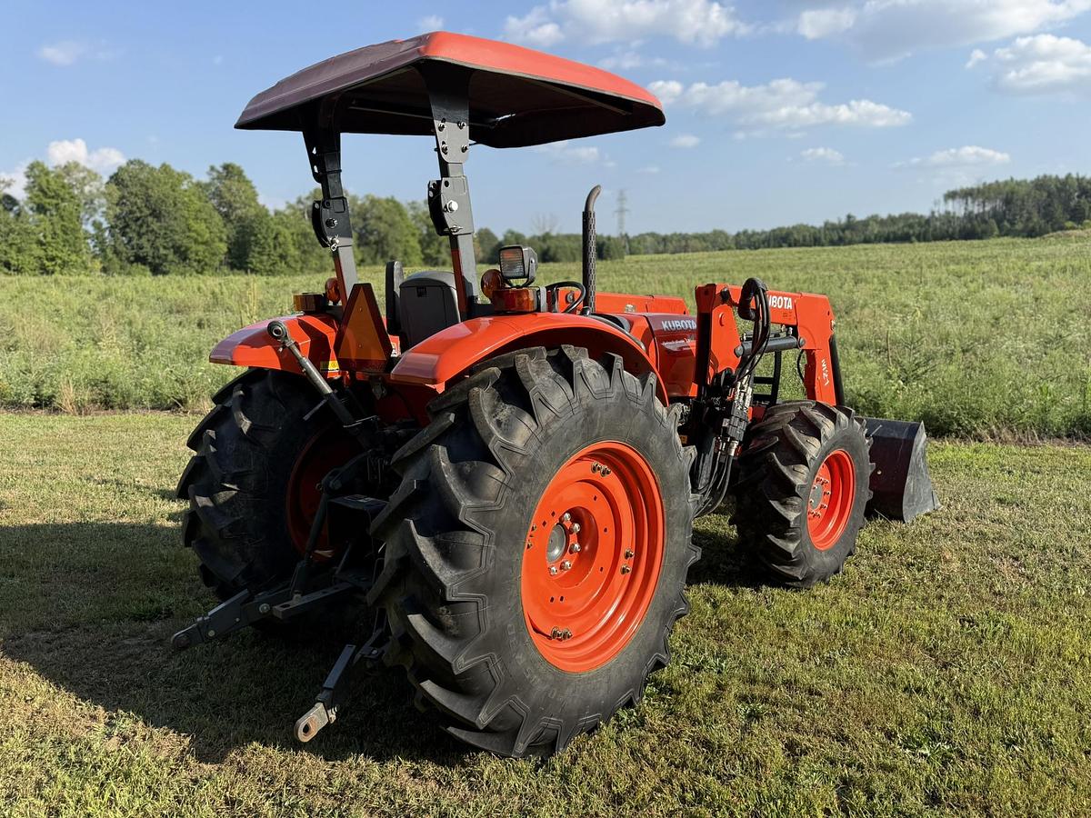 Used 2013 Kubota M7040 ROPS 4WD Loader Tractor
