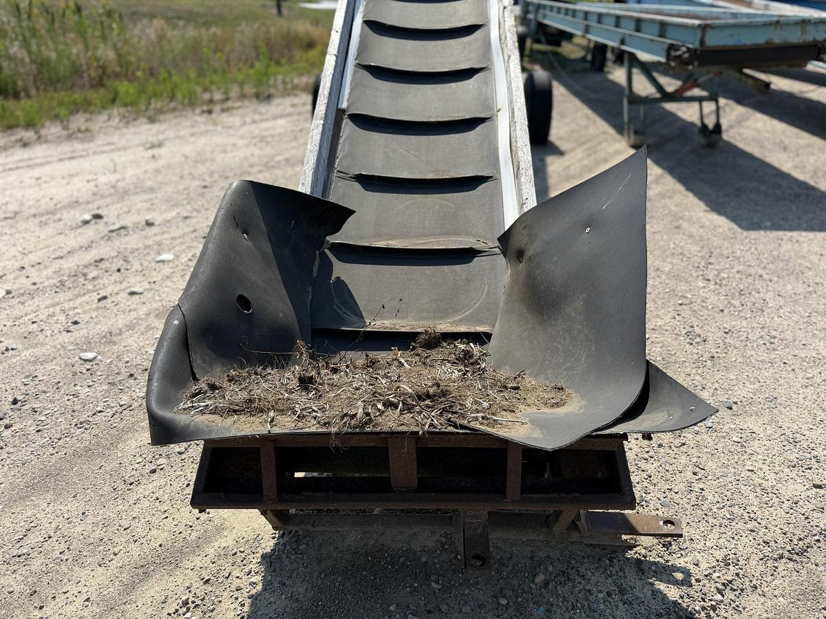 Used Alliston Machinery 24' Elevator Conveyor, 22" Flighted Belt *No Motor*