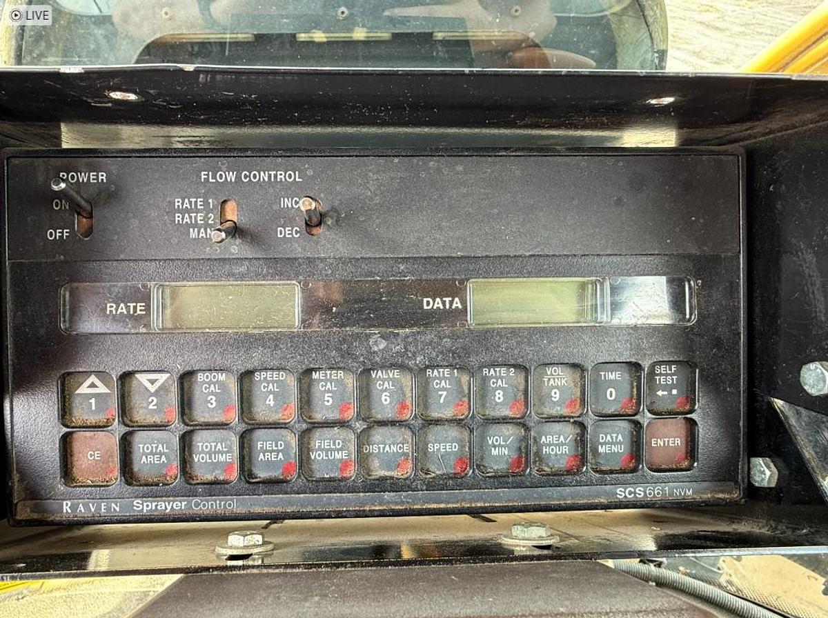 Used 2003 Rogator 1064, 1060 Gallon Tank, 90' Boom, Raven