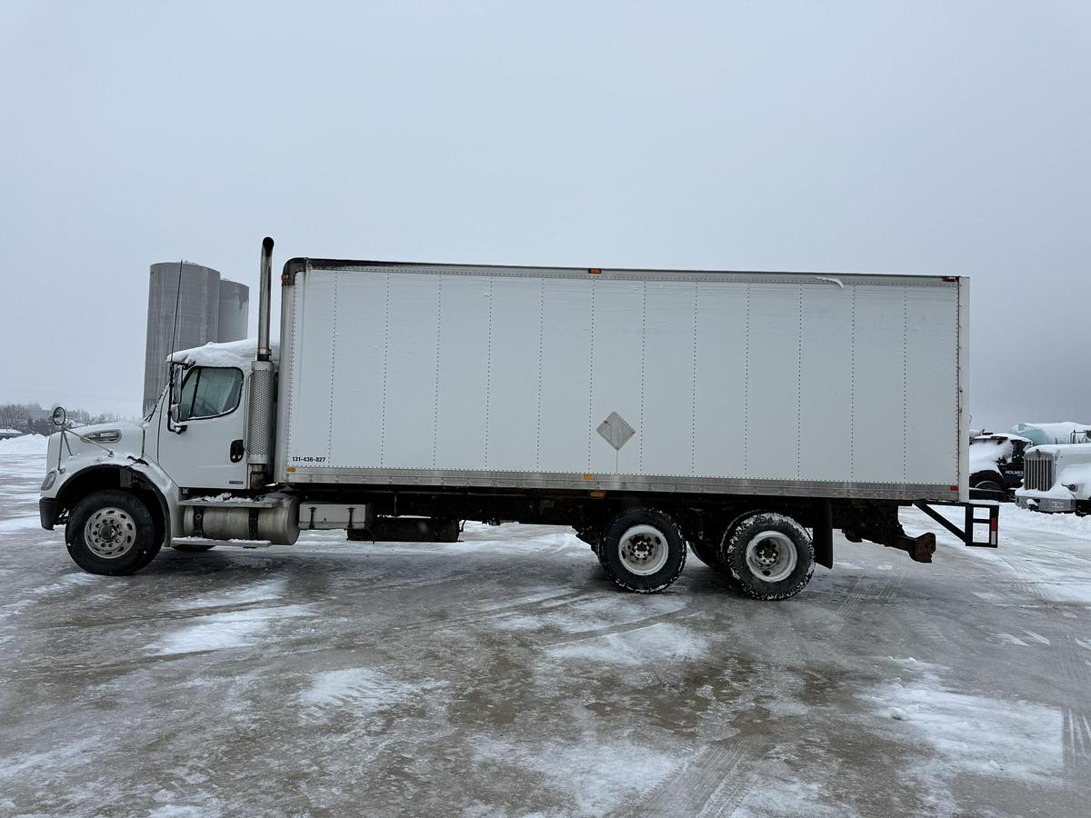 Used 2007 Freightliner Business Class M2, Cat C11, 10 SPeed, 26' Van Body