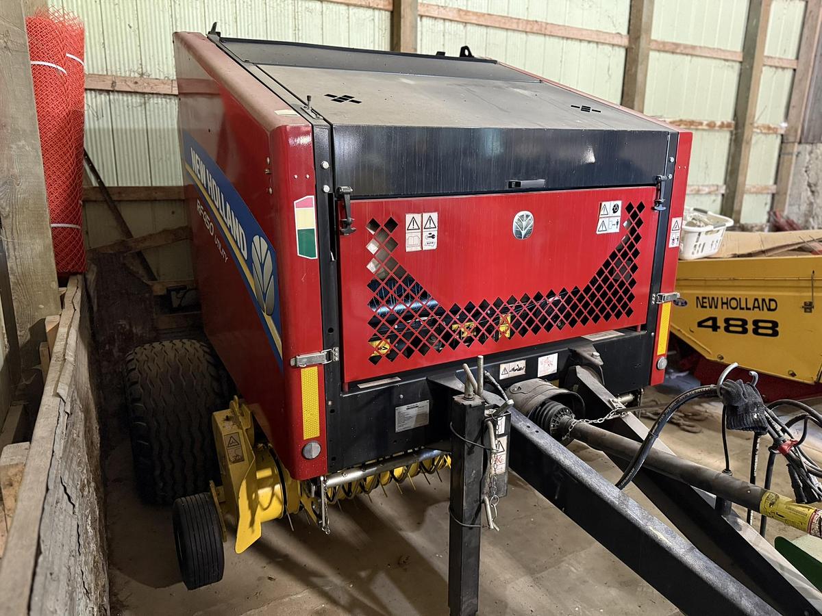 Used New Holland RF450 Utlilty