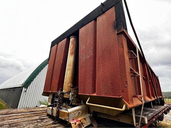 Used 19.5' Dump Truck Box with 30 Ton Hoist