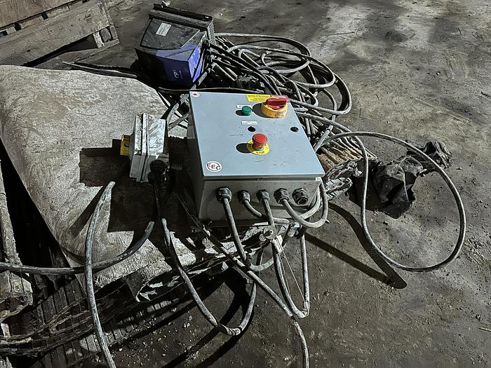 Used Alliston Machinery 150 CWt Hopper With Dirt Eliminator