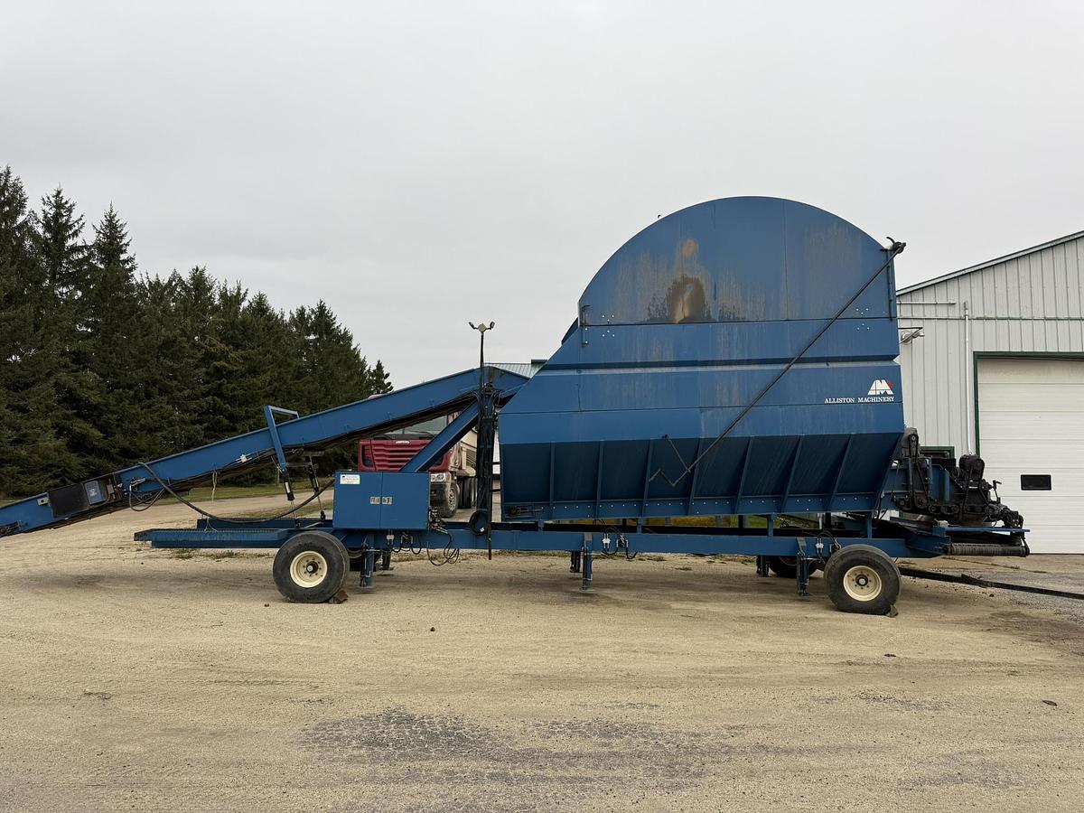 Used Alliston Machinery 400 CWT Even Flow Hopper